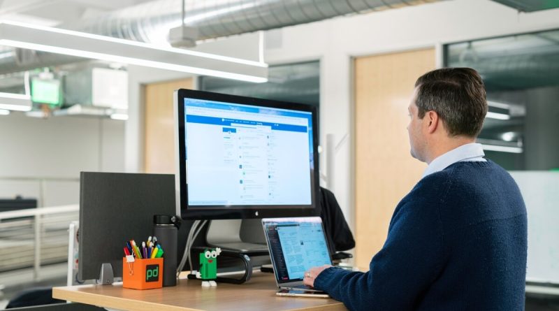 How to Create a LinkedIn Profile That Attracts Recruiters